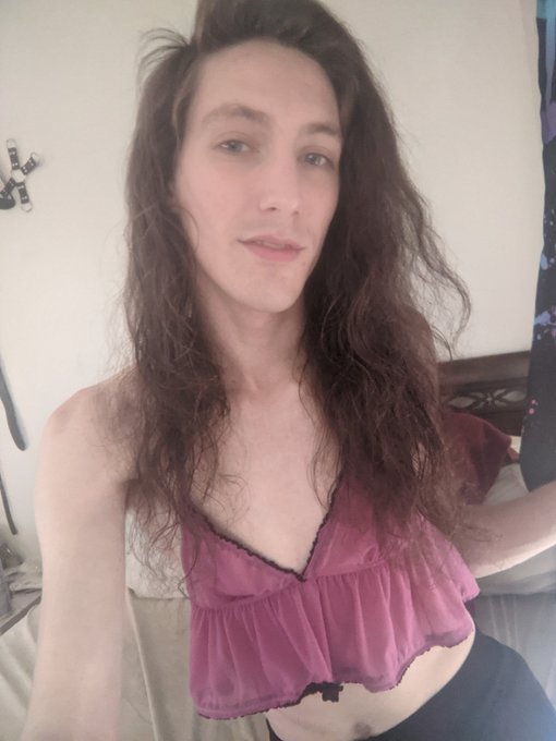 I finally set my wishtender up~ You can buy bunny a gift off my wishlist on @WishTender!  Wishlist: https://t