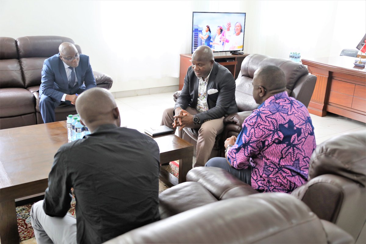 BarasaFernandes's tweet photo. Earlier in the day, I received a courtesy visit from Amb. Dr. Samori Okwiya, the CEO of @NepadAprmKenya secretariat, along with his team. During the meeting, he provided me with an overview of the County Peer Review Mechanism initiative, currently taking place in Kakamega and scheduled to conclude this Friday. I welcome and support this program, which aims to foster a framework based on evidence for robust citizen engagement at the County Level.