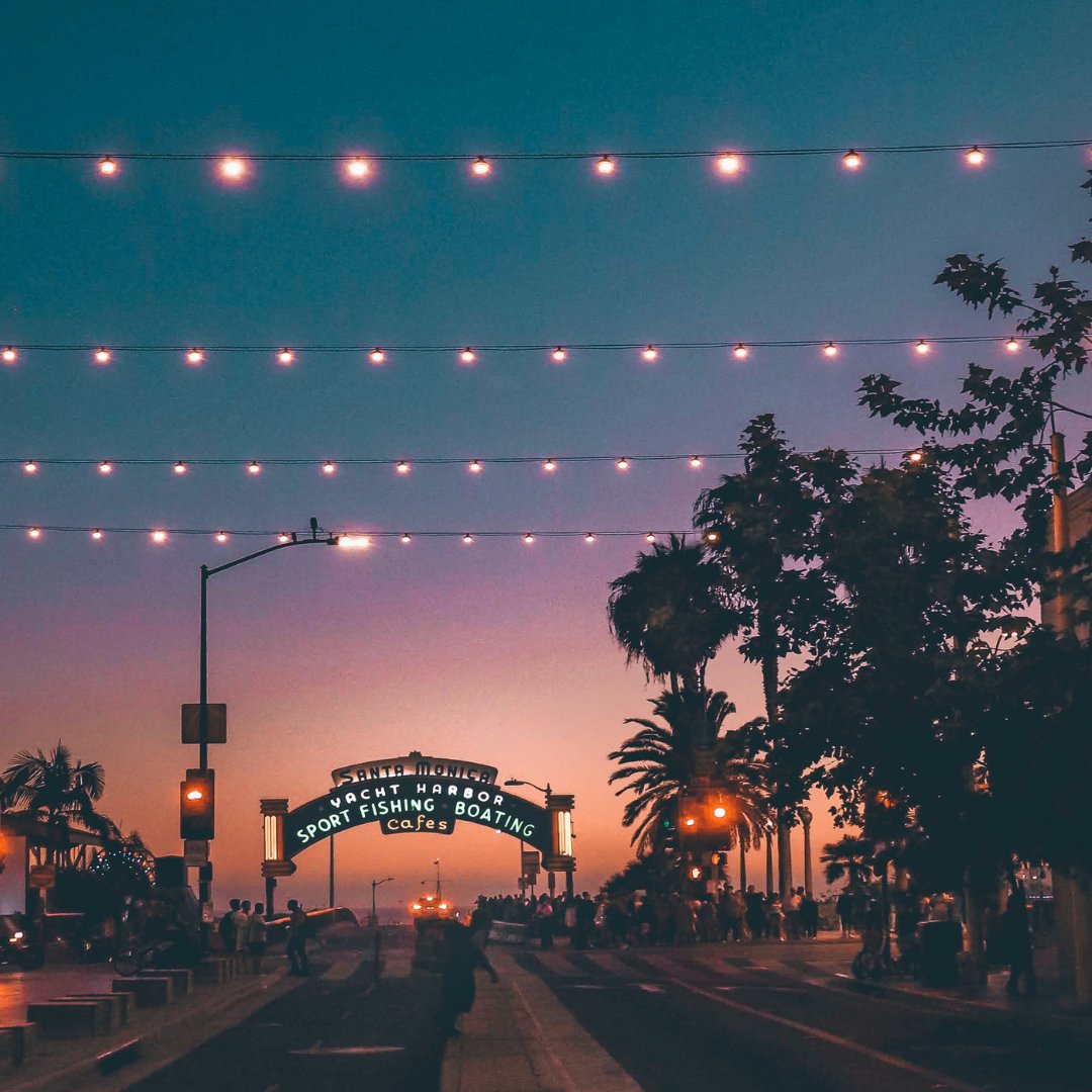HiltonHotel_SM's tweet image. Santa Monica? That’s not a place, it’s a dream 🌙 

#hiltonhonorspoints #2xpoints #grandenterance #booknow #package #packages #santamonicavcation #southerncaliforniavacation #pacificpark #santamonicapier #pier #dream #hiltonsantamonica #travel #travelgram