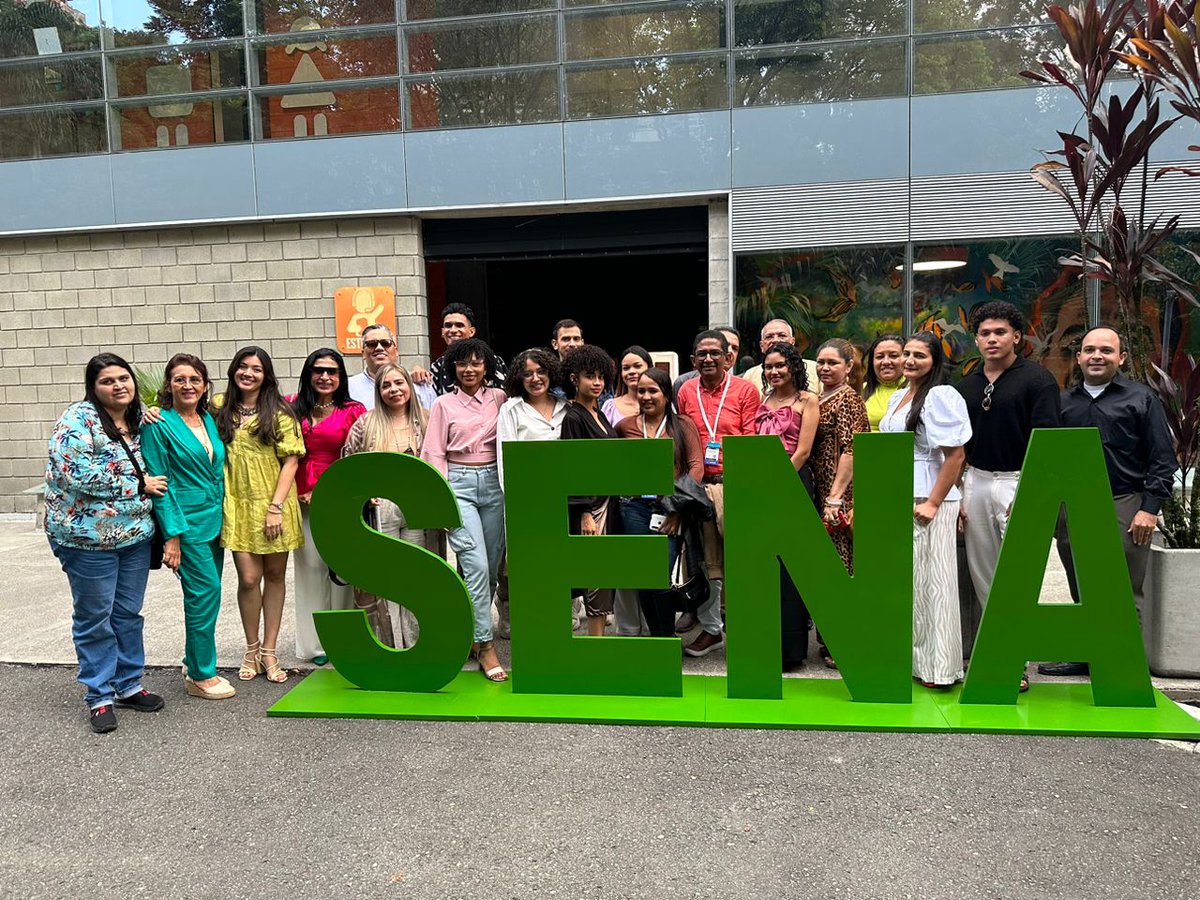 hestarita's tweet photo. El CIYA de @SenaAtlantico participa en el evento Colombia Moda en la ciudad de Medellín. Agradecemos a la empresa @tex_uno por el apoyo a nuestros aprendices, que dieron a conocer el talento @SENAComunica, en el punto de encuentro del escosistema de la moda latina.👘 https://t.co/BsplM14s9f