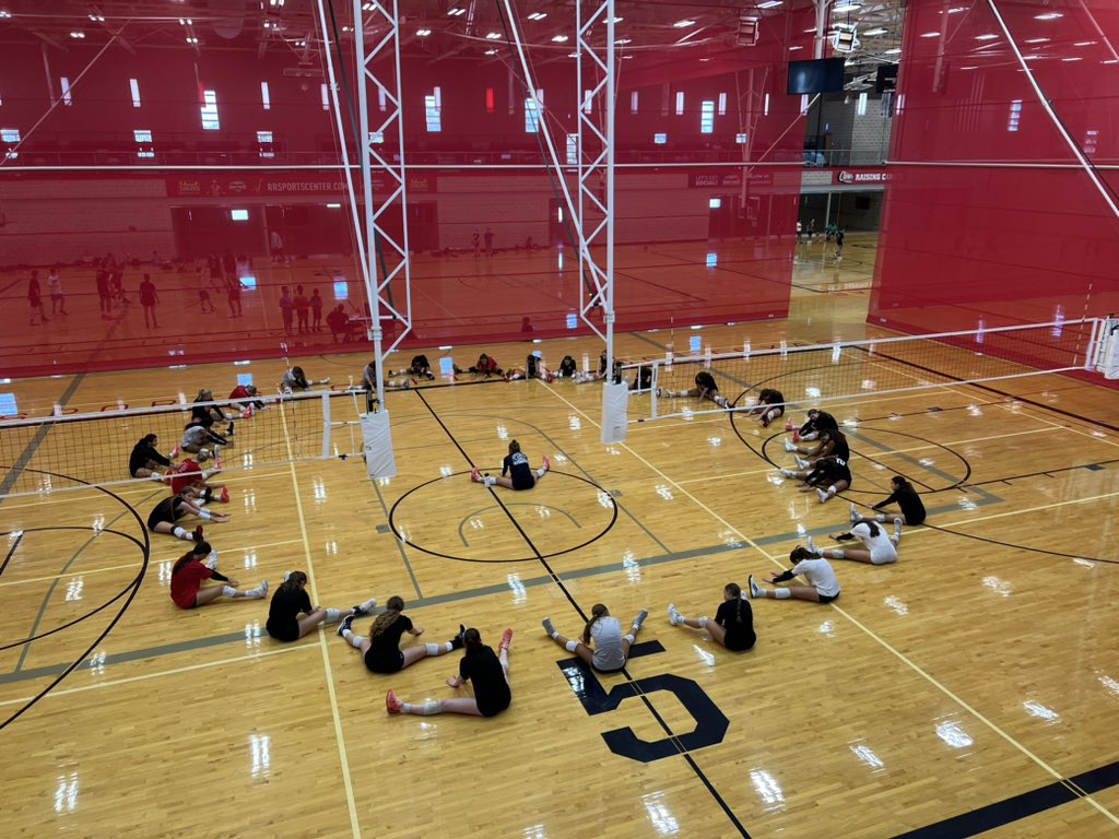 VistaRidgeVball's tweet photo. That’s a wrap for our 10-12th camp. Ready to get started Monday!! https://t.co/SFROX6zf3F