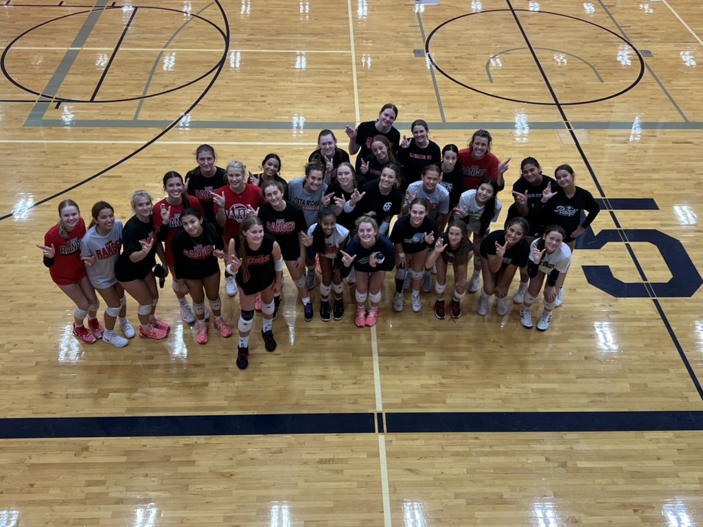 VistaRidgeVball's tweet photo. That’s a wrap for our 10-12th camp. Ready to get started Monday!! https://t.co/SFROX6zf3F