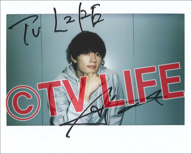 tv_life's tweet photo. 【PRESENT🎁】
#佐野勇斗 さんのサイン入り生写真を1名様にプレゼント✨

1⃣@tv_lifeをフォロー
2⃣このツイートをRT

当選者様にはDMでご連絡します
〆切：8/4（金）23:59
応募規約：https://t.co/s8Hjw8Mi52

#トリリオンゲーム

🗒️インタビューはこちら
https://t.co/SZQcmS6mgH https://t.co/ppOlE4pFzr