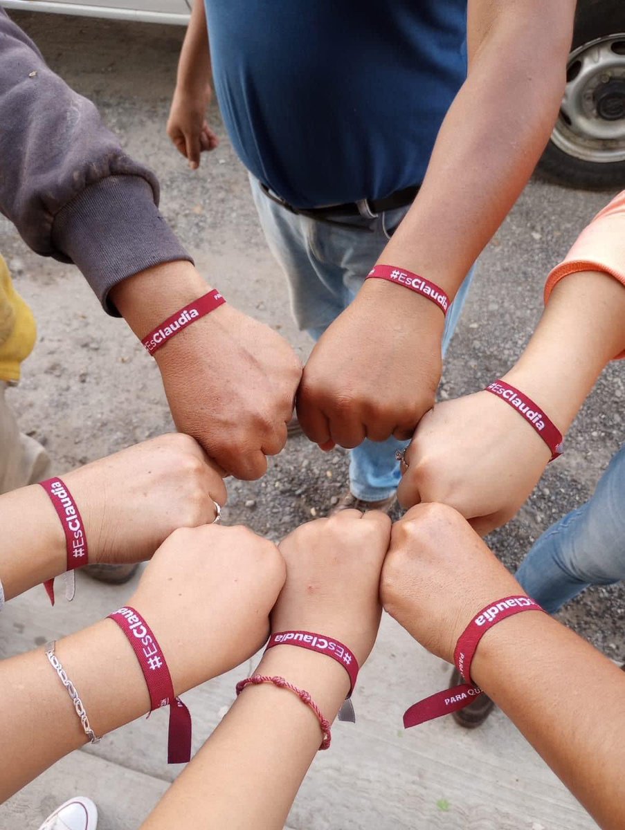 suma_slp's tweet photo. @Claudiashein En San Luis Potosí estamos sumando voluntades por un mismo sueño.

La unión hace la fuerza. #EsClaudia

#SUMA #SLP 
#FPFV 
#AlejandroLópezVillanueva
#SUMAndoConClaudia https://t.co/iXUDHpYj23
