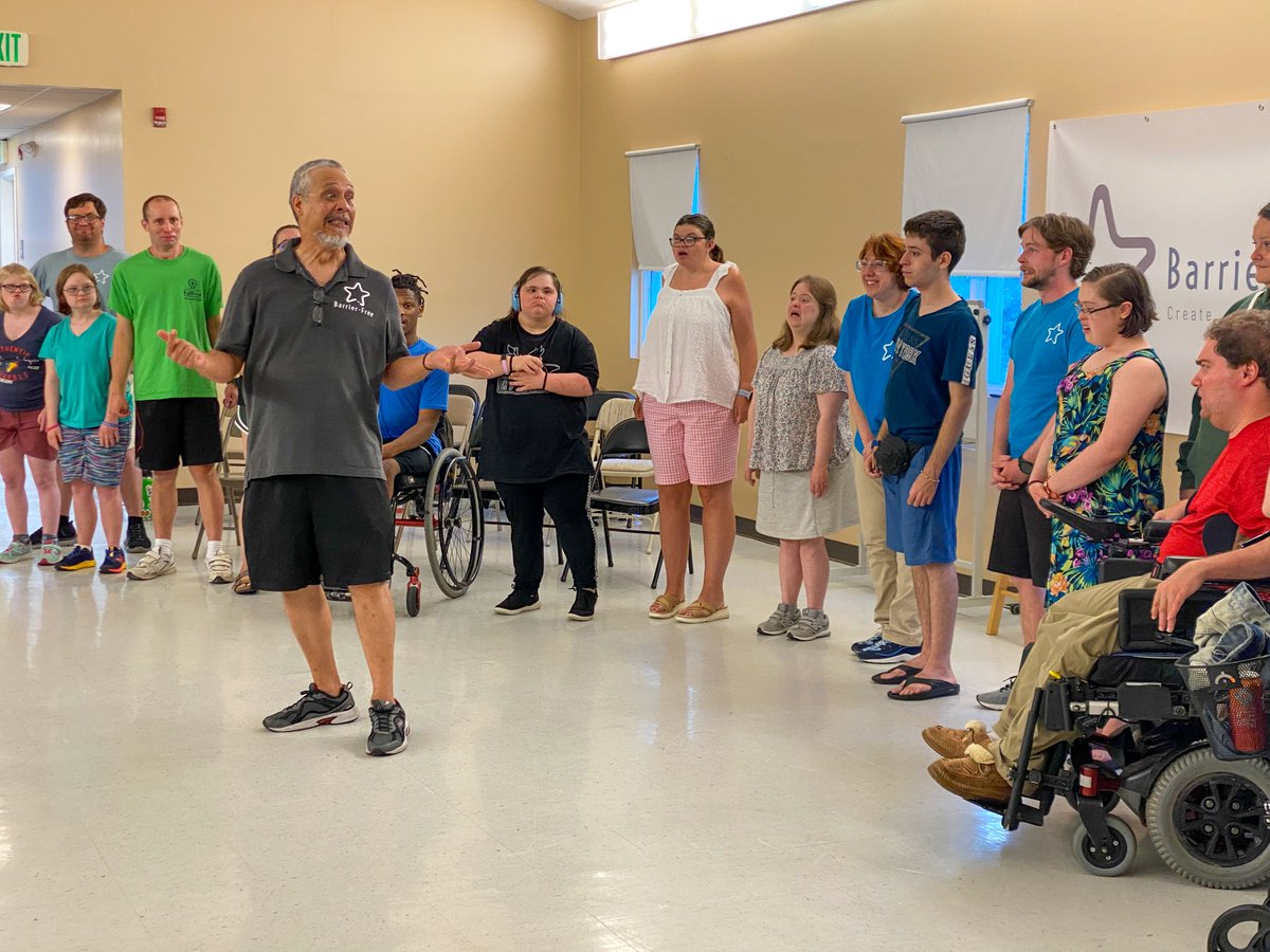 BarrierFreeMD's tweet photo. 🎭Improv isn't just about comedy; it's an incredible tool that supports social skill development, encourages risk-taking, &amp; fosters meaningful friendship building. Through the power of improv, our participants gain confidence, strengthen communication, &amp; embrace their creativity. https://t.co/knjAsAI7n9