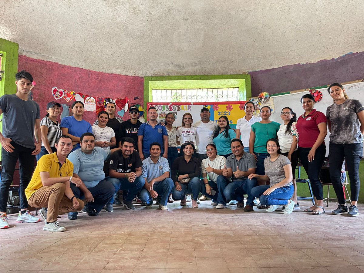 Maestros Itinerantes de Inglés de Educación Primaria de nuestro municipio #SanRafaelDelSur participaron de manera virtual del Primer coloquio Nacional de inglés “Primary English Teacher in dialogue” 
#4419SiempreVictoriosos #EnVictoriasEducativas Por gracia de Dios