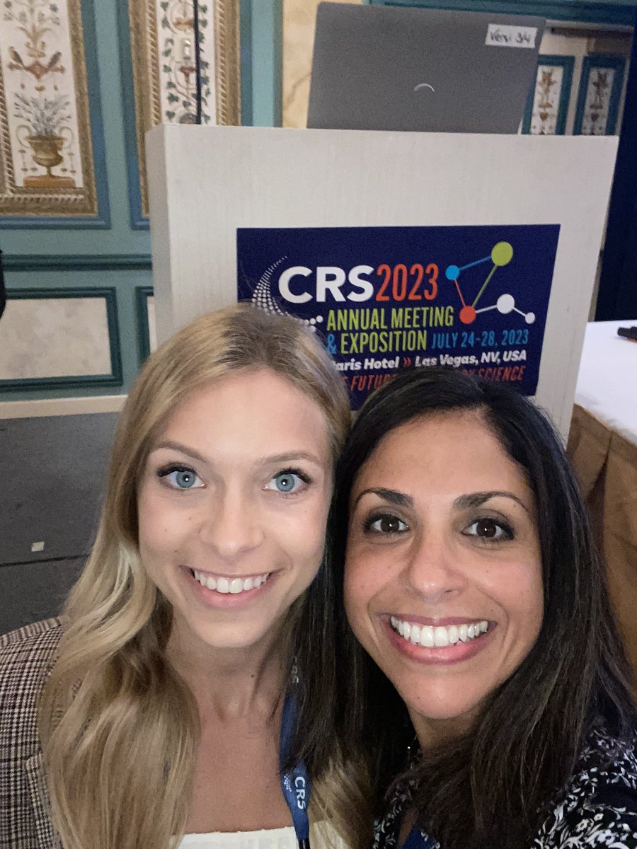BenhabbourS's tweet photo. So proud of these two! @SarahAnneSci @JasLKing https://t.co/jzsxPGHOQU