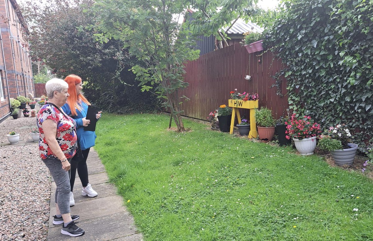 LinziWebb tweet media