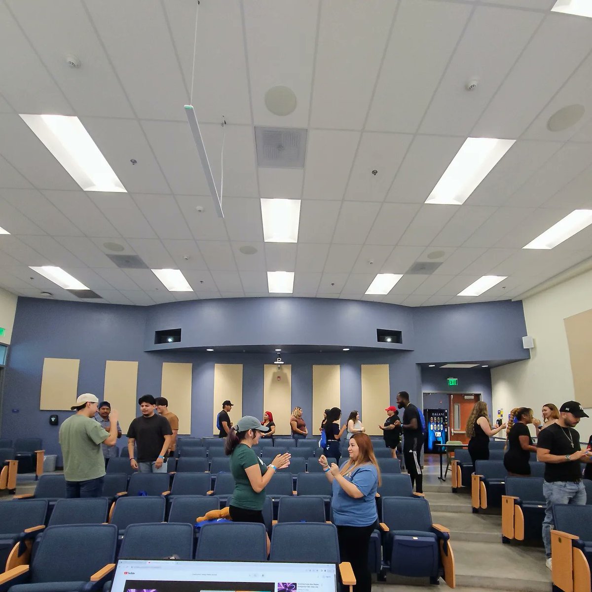 csubcece's tweet photo. #RowdySaidYes! Another successful day #RunnerRundown Transfer Student Orientation & Resource Fair 👏🏽
🥇‘Runner Rundown: Career Connection Sessions & Resource Fair
🗓 Thursday, 7.27.23
📍CSUB SRC-Gym
#RunnerPride #CSUBOrientations
#csubcece #CSUB https://t.co/Zla9bzMh3E