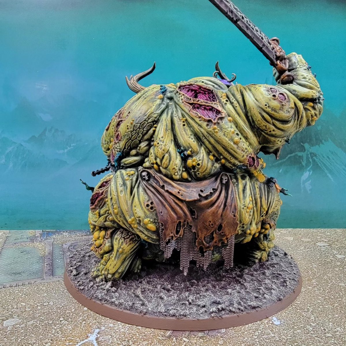 Syward1691's tweet photo. My Great Unclean One is by far my favorite model I've ever completed.  

#nurgle #greatuncleanone #chaosdaemons #wh40k #new40k #miniaturepainting #tabletopminiatures #warhammercommunity #gamesworkshop https://t.co/Y64AWTRda3