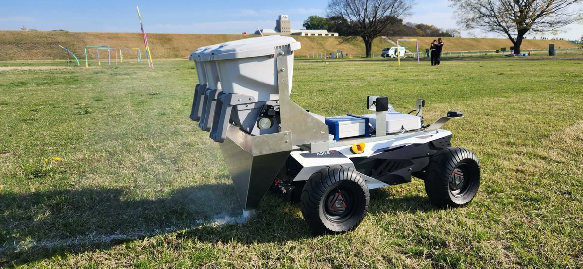 DroneUAV_School's tweet image. 国際ドローン展 2023 に弊社の商品が出展中です！

自動離着陸用ドローンポート
＆
自動白線引き車両型ドローン

先端ロボティクス財団様横、Autonomy様のブースに展示されています
cyport.co.jp/works/detail/2…

#pixhawk #ardupilot #展示会 #ドローン #無人航空機 #点検 #警備 #スマート農業