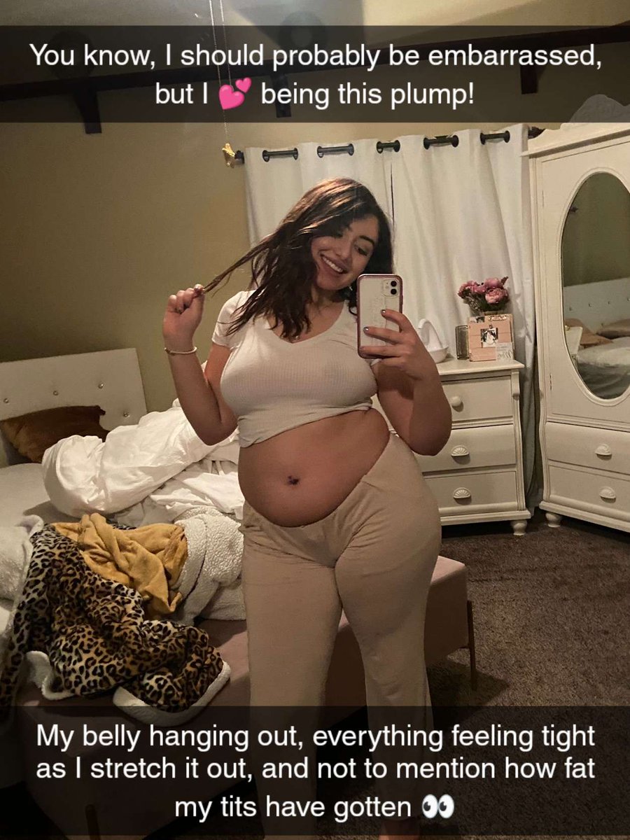 Maxiverse Snaps #12
Timeline: 11/13/20
Model: Candii Kayn
#maxiverse #maxiversesnaps #maxiplump #weightgain