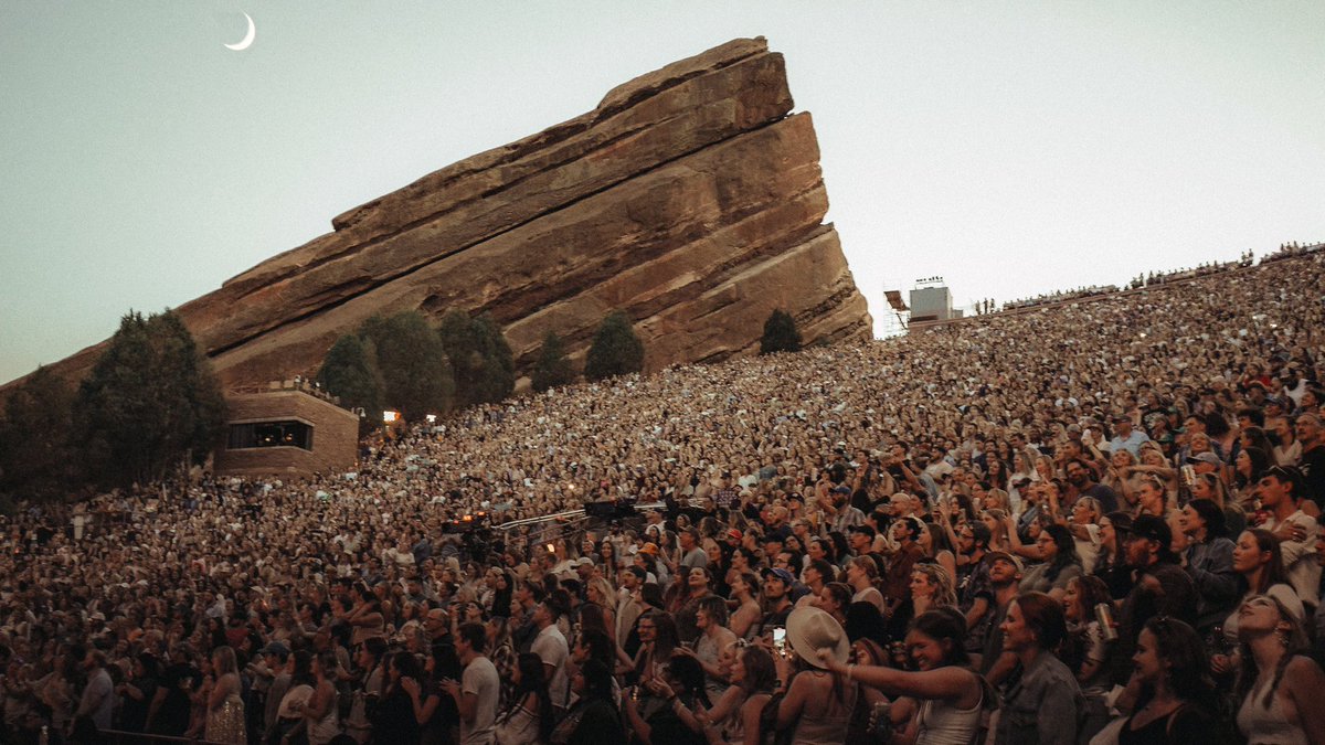 NoahKahan's tweet photo. When I’m old and gray I’ll look back and say “we fuckin did that”. Red rocks, we did that together. I felt like I was with an extended family, rooting me on. I’ll play a lot of shows in my life, not sure how many will top that one. https://t.co/Pcud8JyyWq