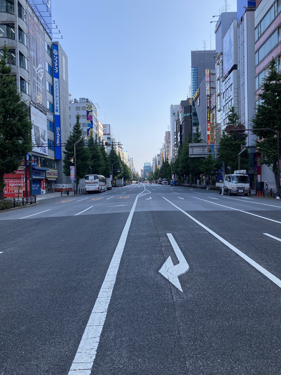 ryobthc's tweet photo. シュタゲの日の秋葉原 https://t.co/IbbJgZVNyG