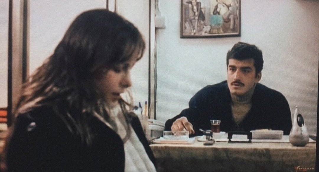 yolun düşerse biliyorsun, ben hâlâ akıllanmadım.