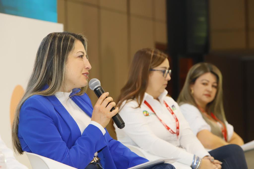 gobnarino's tweet image. Nuevamente nuestra Secretaría de Hacienda y nuestra Subsecretaría de Rentas recibieron por parte de @FNDCol y su Programa Anticontrabando el reconocimiento como uno de 12 mejores departamentos de #Colombia en la ceremonia especial de los premios ORCA.
#TodosContraElContrabando