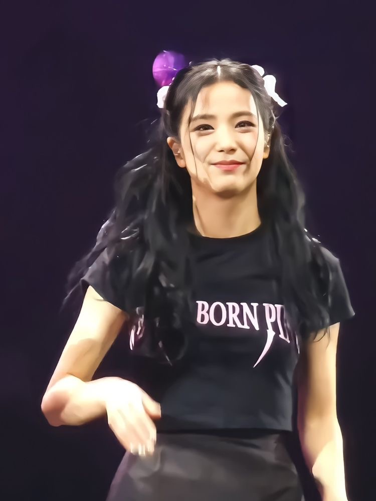 jichuhourly's tweet photo. #지수 #JISOO https://t.co/QBv35FlMzm