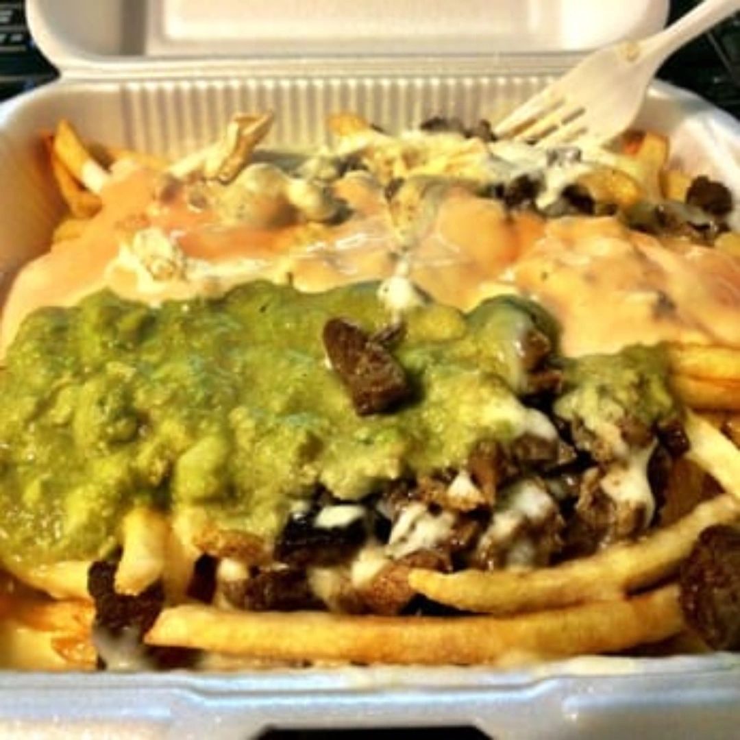 LucysDriveIn's tweet photo. Fun fact: Did you know that Los Angeles is home to over 31,000 restaurants? That means there's always something new and exciting to try in our vibrant city! Whether you're a local or just visiting, make sure to stop by Lucy's Drive-In for some mouthwatering dishes. https://t.co/jmEFOaFZEj