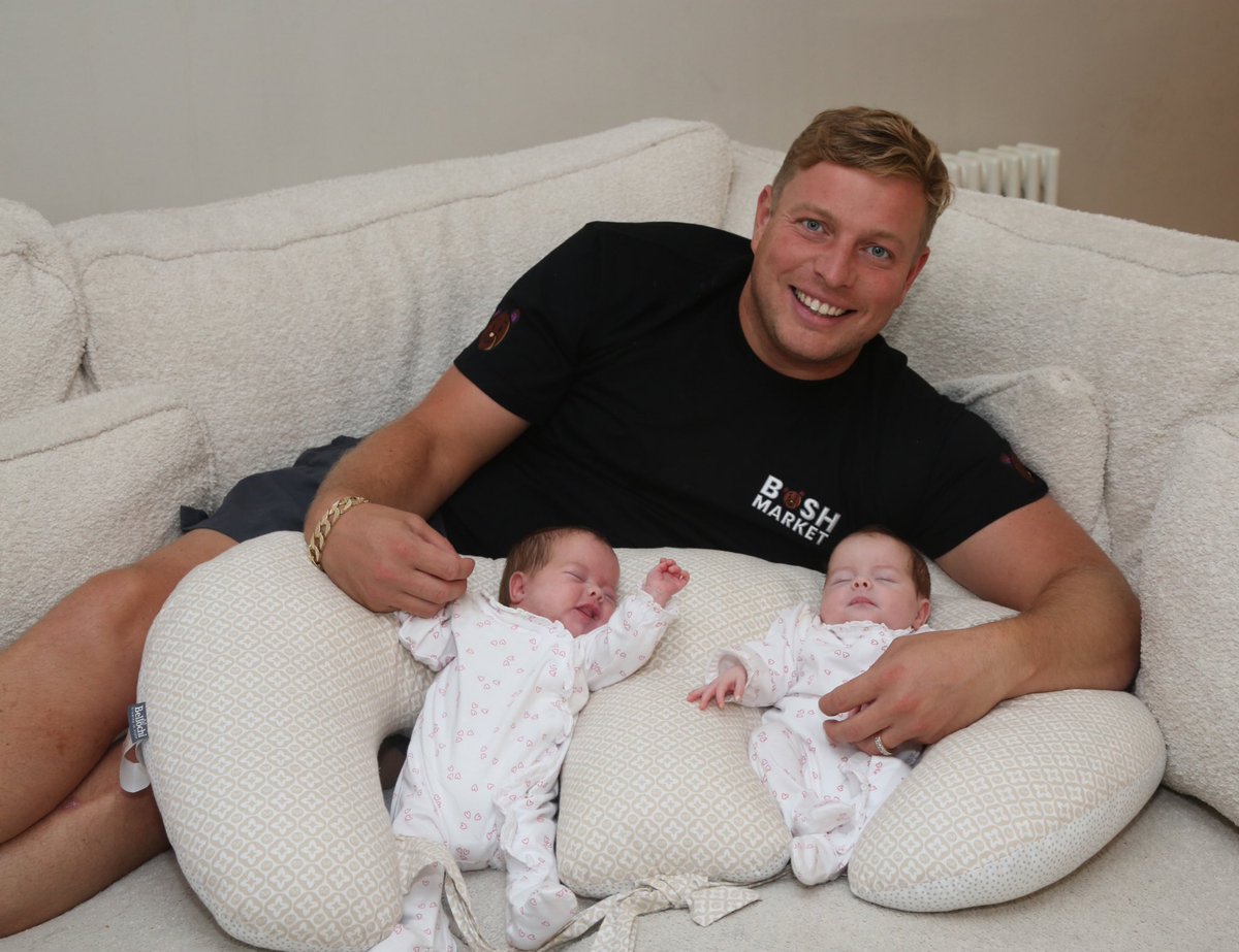 My best advice before I go sleep

Mistakes are good. You learn from them. 

Don’t take criticism from anyone you wouldn’t take advice from.

Always be yourself.

The future depends on what you do today. So give it 110%.

Help when you can.

Be Positive. 

Good night all. 

Bosh❤️