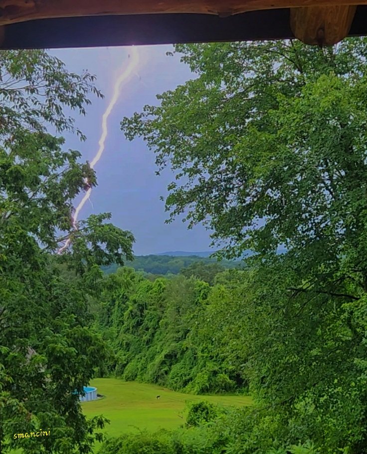 A view from my porch! Photo 📸 by me :) #SouthwickMa @WWLP22News @JimCantore @weatherchannel @ericfisher @WMNFirstAlert @WMassNews #Thunderstorms #WesternMassachusetts #severeweather