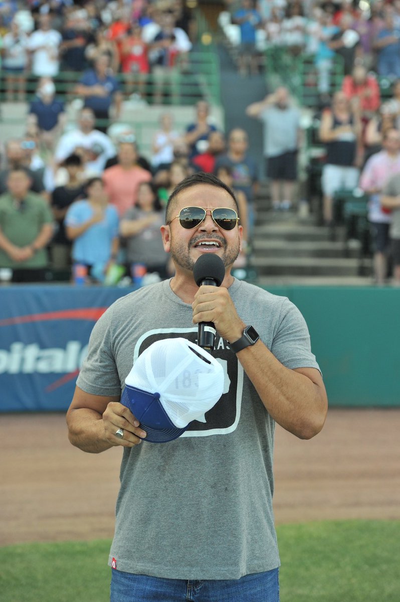manny_campos's tweet image. San Antonio friends! I’ll be singing the National Anthem at Friday night’s @missionsmilb game against the @cchooks! First pitch is at 7:05! Y’all come!