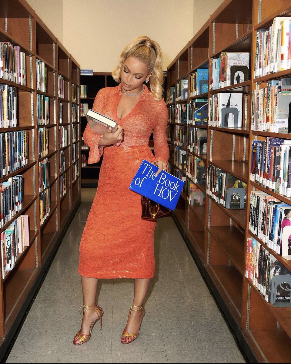 sooo that JAY-Z tribute that’s taken over the Brooklyn Public Library? i secretly created the audio experience w/ @kataaron + <a href="/aaronmedwards/">Aaron Edwards</a>! (yes, that’s BEYONCÉ casually holding the program on opening night - more on her in the following tweet)