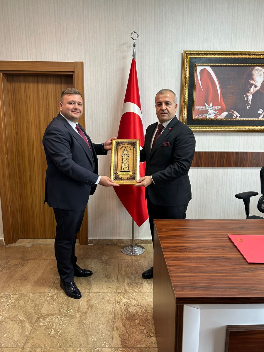 ikomder's tweet photo. İKOMDER Yönetim Kurulu olarak, 
Ceza ve Tevkifevleri Genel Müdürlüğü 
Kurumsal İmaj ve İletişim 
Daire Başkanı Sayın Evren Akbey Başkanımız tarafından kabul edildik. Mesleğimizin zorluklarından, karşılaştığımız sorunlardan, mesleki sıkıntılarımızdan bahsettik. Sn. Başkanımızın bilgi ve tecrübelerinden faydalandık. Sn. Başkanımıza nazik kabulleri ve misafirperverlikleri için teşekkür ediyoruz.