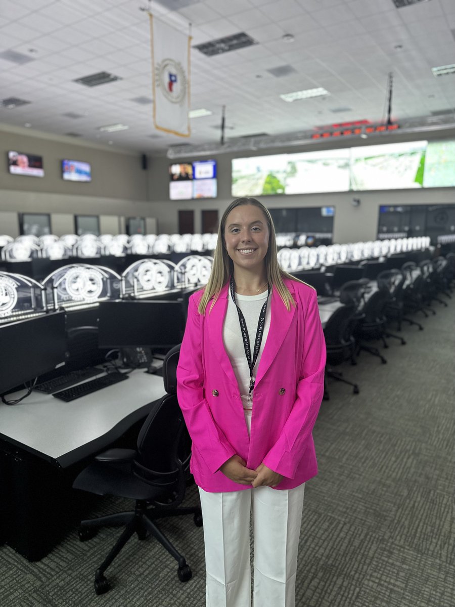 houstontranstar's tweet photo. Happy #NationalInternDay! We want to give a shoutout to our awesome summer intern, Darby Vrba! 🥳

We're grateful for her hard work the past few months performing essential communications tasks! Thank you @HireHOUYouth for setting up such a great opportunity for young students. https://t.co/SvfCR6UTkG