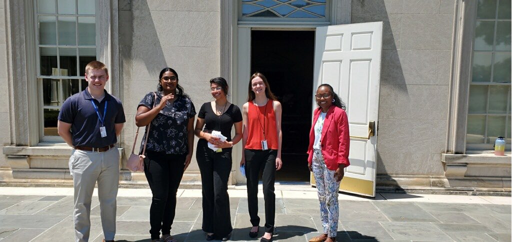 VirginiaTOPorg's tweet photo. We had such a great time at the @vmfamuseum that we had to share more photos from our Virginia intern day event #VTOP #virginiatalent #virginiaopportunity #VirginiaInternDay #VTOP #VID#NID
#VirginiaInternDay #VirginiaInterns #NationalInternDay #VirginiaInterns #interns https://t.co/8e1WxV2G01