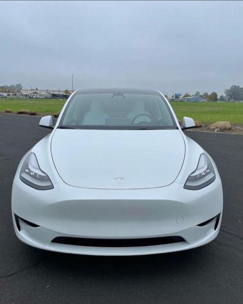TSpiveyWhite's tweet photo. Everyone meet Tess!! ☺️🚘🫶🏻✨ I have worked so hard for this and finally got a new car and of course had to get a Tesla Thank you @thejade_ashley  for helping me out with investment and making me a lot of profit, I'm glad I followed your instructions and invest in bitcoin mining https://t.co/AlRISG8EKC