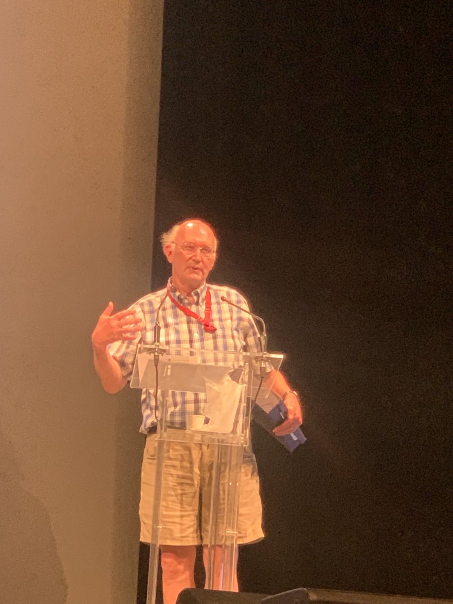 Congrats to Chip Aquadro on his Lifetime Achievement Award 2022! (belatedly presented) A well deserved acknowledgment of his science, vision, leadership, and great mentorship #SMBE2023