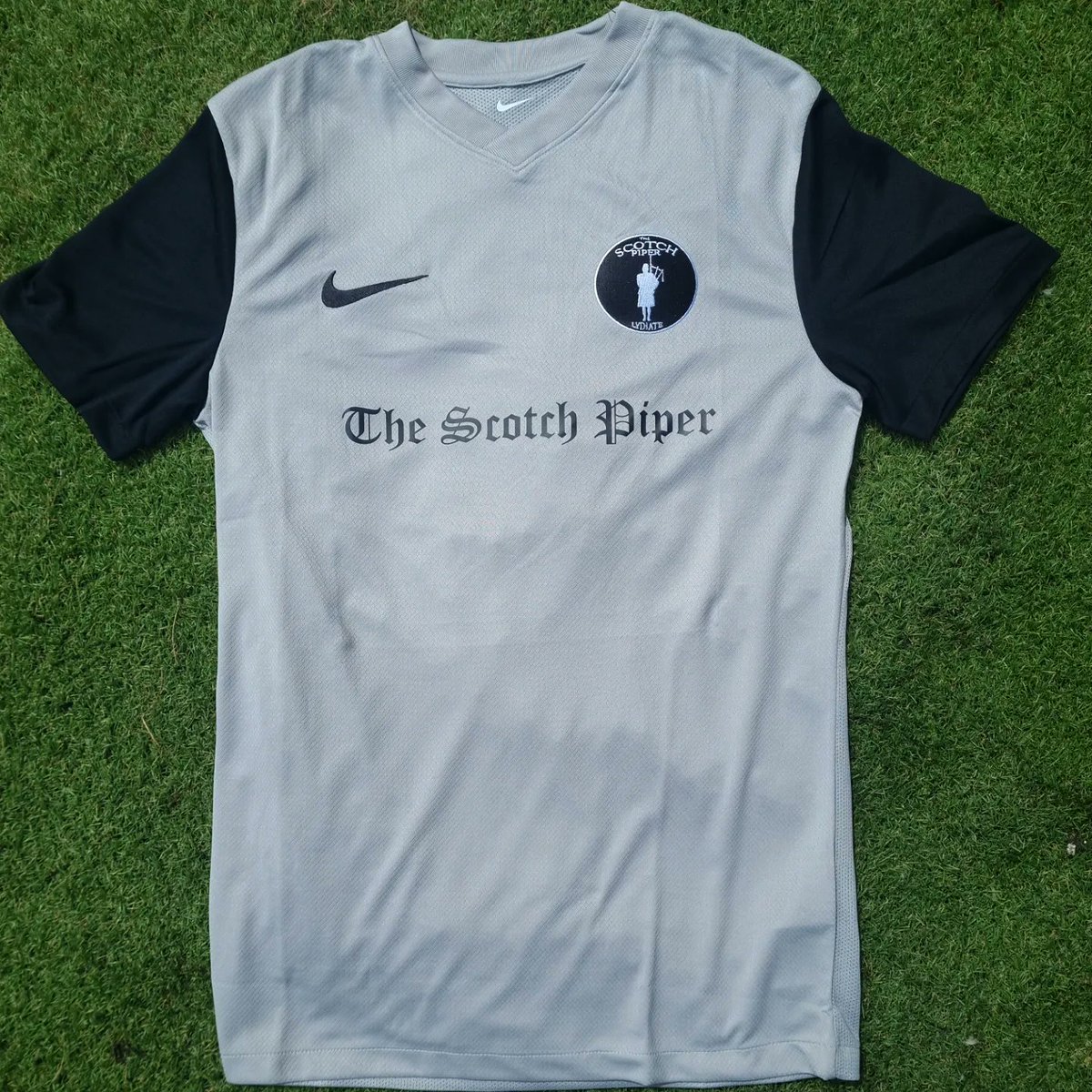 ScotchPiperFC's tweet photo. We're made up with our kits that have arrived today. It's great to see an idea finally completed.

Pre season has so far been tough against some good sides, we will improve with match fitness and working to have a style of play.

Thanks for the help with our pitch search! https://t.co/DAWHU3pUti
