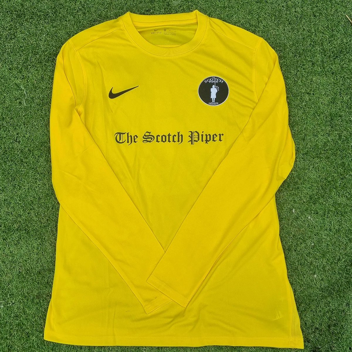 ScotchPiperFC's tweet photo. We're made up with our kits that have arrived today. It's great to see an idea finally completed.

Pre season has so far been tough against some good sides, we will improve with match fitness and working to have a style of play.

Thanks for the help with our pitch search! https://t.co/DAWHU3pUti