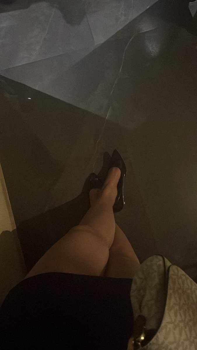 NyanikaKap's tweet photo. Hello sweeties, come bow down and lick the dirt on my sandals.
#femdom https://t.co/YFgYz89GMu