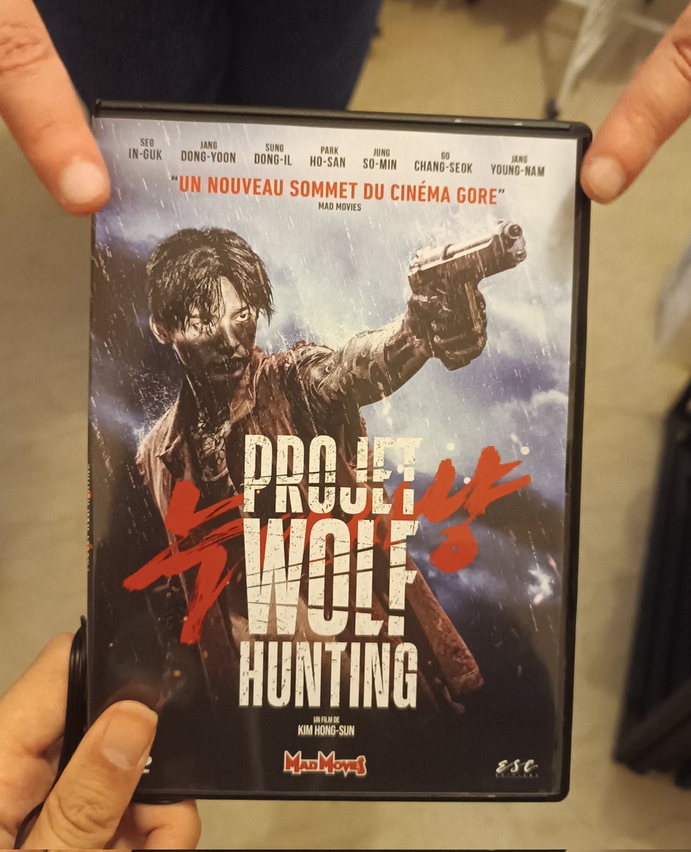 stphn035's tweet photo. C'est parti pour découvrir le film #ProjetWolfHunting avec @EmA2ReN
Le DVD est disponible dans le dernier @Mad_Movies @ESC_Editions https://t.co/7cT3mJOJhd