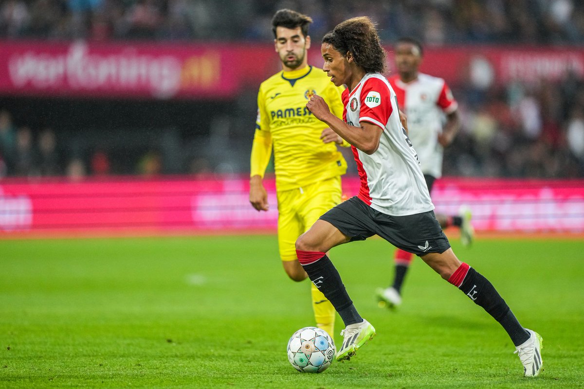 Feyenoord's tweet photo. Gjivai Zechiël. 👏 https://t.co/OAoWDobV7b