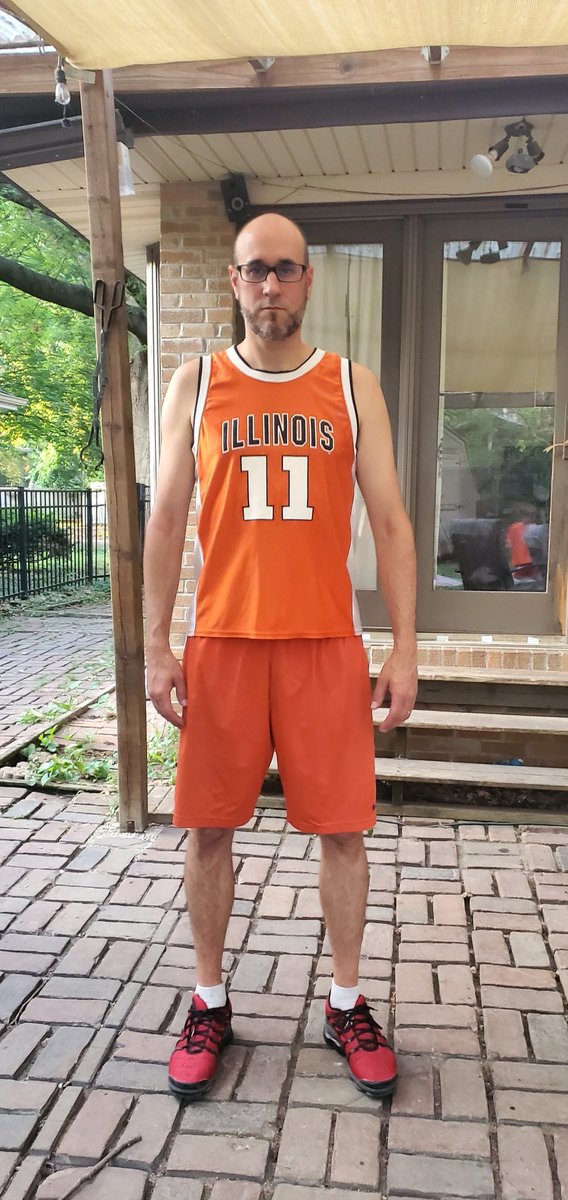 chiefillfan2's tweet photo. @deebrown11 If i show up in this now too small jersey will you still take a picture with me?  #onemanfastbreak https://t.co/de9en9UbQj
