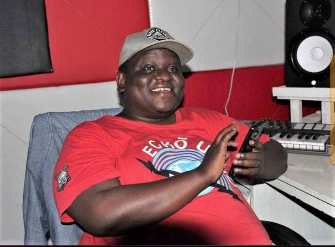 bbkigalifm's tweet photo. #BB2to6

Karamuka Jean Luc wamamaye mu gutunganya indirimbo nka Producer Junior Multisystem, yitabye Imana, azize uburwayi bw'impyiko

IMANA IMWAKIRE! 

#BeWireisReal https://t.co/IsHQMR1u1S