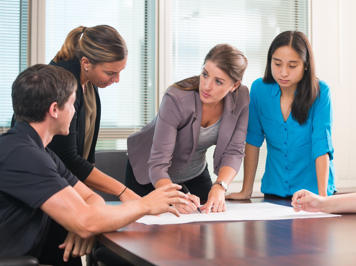 FBIAlbuquerque's tweet photo. Our interns also work closely with the @FBI's professional staff workforce. From gathering intelligence to attending events, the #FBIHonorsInternship gives college students a perspective of working for a federal law enforcement agency. #NationalInternDay #FBIInternship https://t.co/lns4mUjC2t