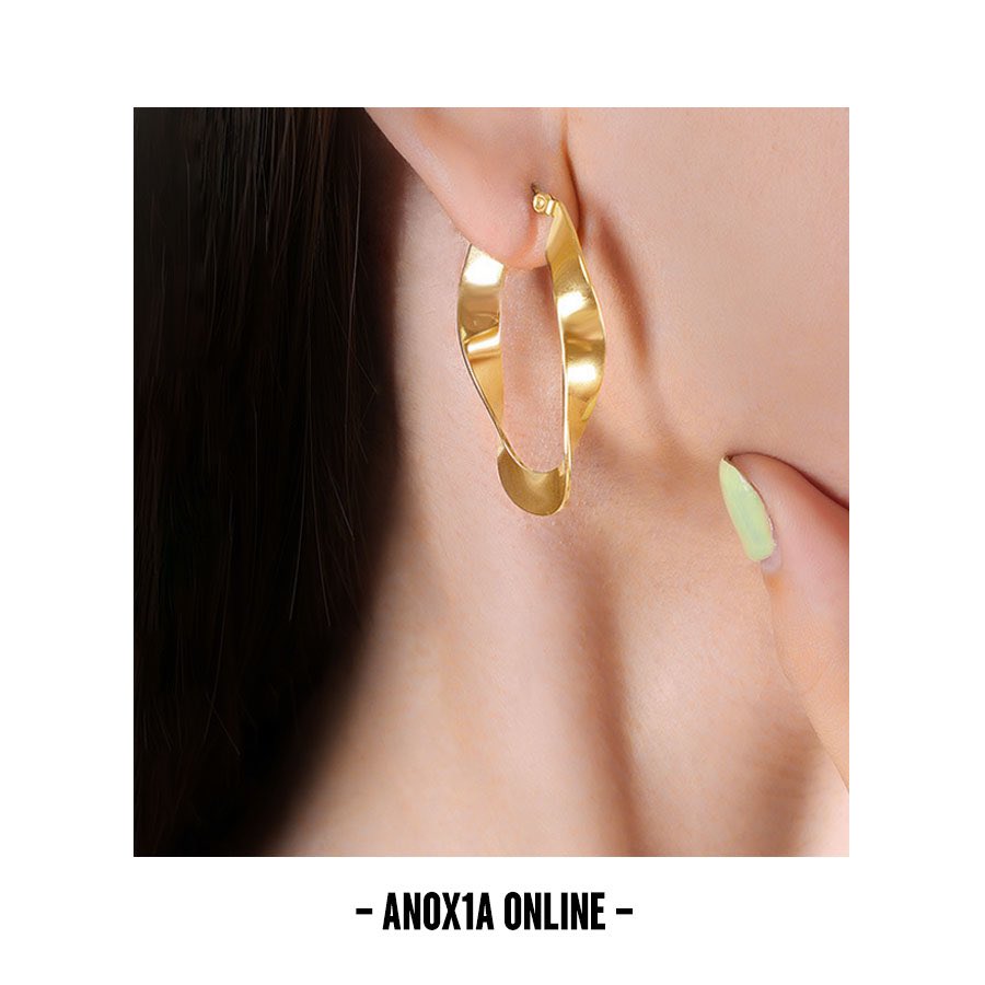 Experience the perfect fusion of elegance & style with U-Shaped Twist Ear Hoops. Available in gold & silver, they're your ideal style accent.#an0x1a #an0x1aonline #UShapedHoops #GoldHoops #SilverHoops #StyleStatement #FashionTrends