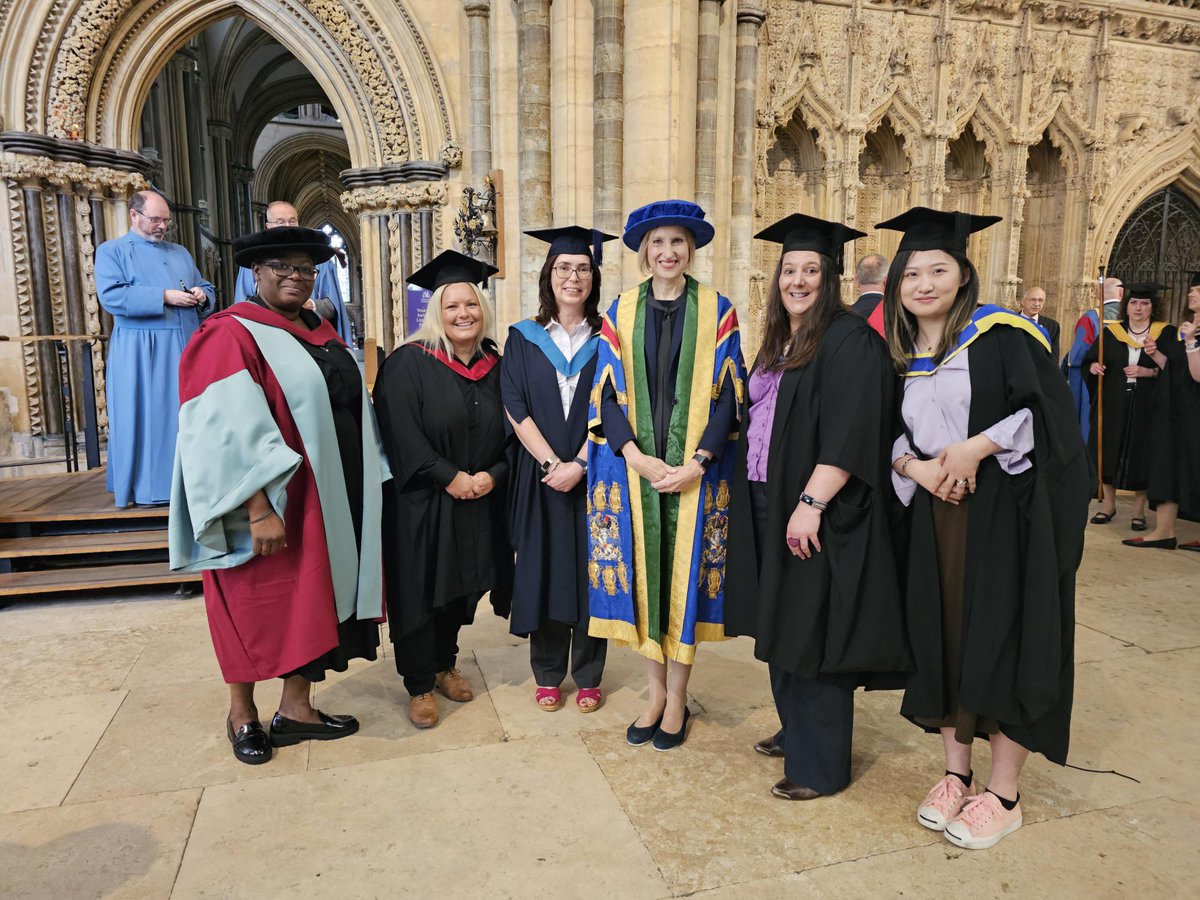 Lovely to meet you at #BGUgrad <a href="/TracyBorman/">Tracy Borman OBE</a> A huge BGU welcome from team <a href="/bgu_business/">Business BGU</a> 💜