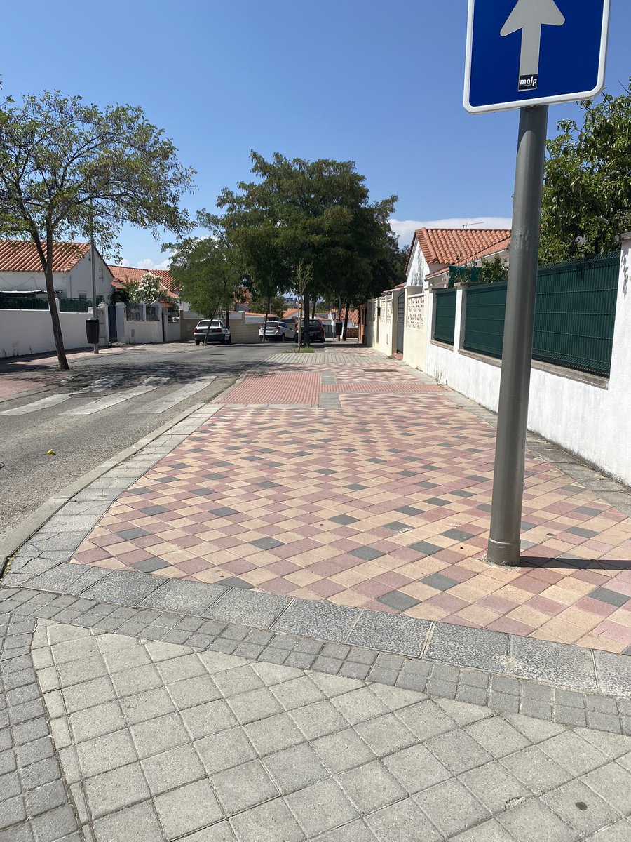 ArbolMesa's tweet photo. Hoy de #Madrid nos quedamos con el Urbanismo feroz ¿y los árboles? https://t.co/pTDvsaBnXZ
