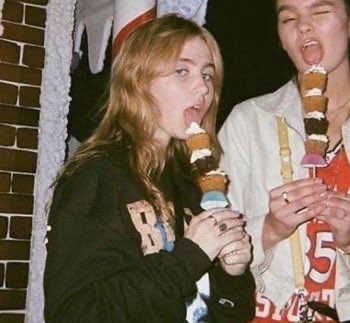 clairosnoopy's tweet photo. 🍦🧁

@clairo https://t.co/slfSnWAU2y