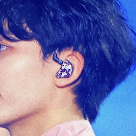 jeonghan’s little ears (@jeongears) on Twitter photo 