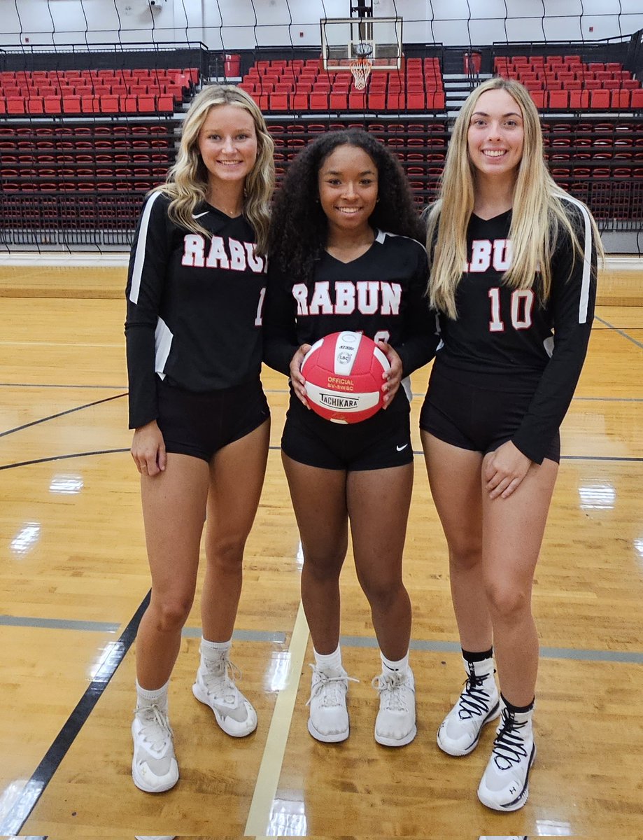 AJonesRCHS's tweet photo. Ready to start the season. I'm so excited to see this team compete!! @RabunVolleyball @rabuncountyhigh https://t.co/p0hc1NSDg5