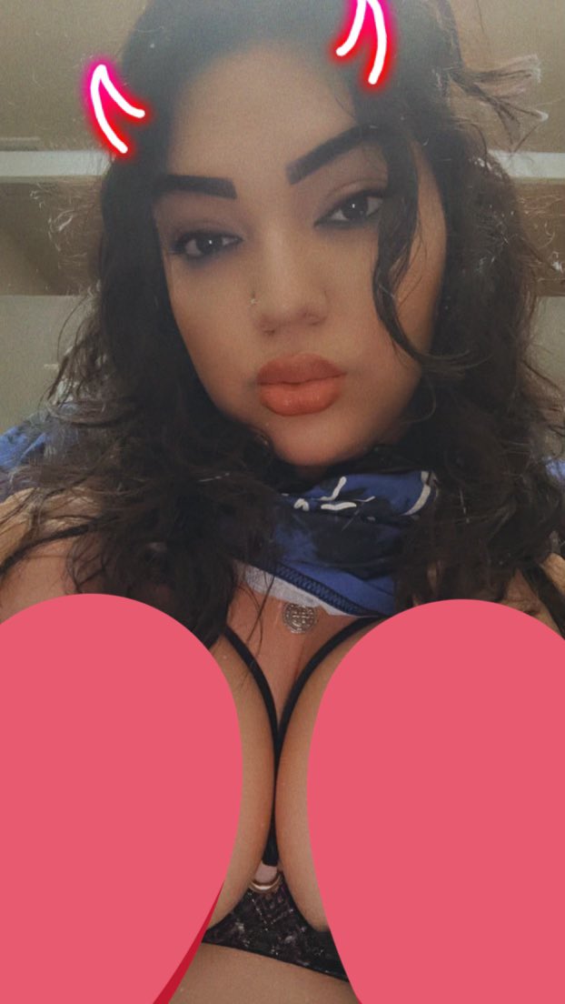 CupcakeXXXs's tweet photo. Come see what’s underneath in my DMs😛😛😛 https://t.co/nbSjX05Nam