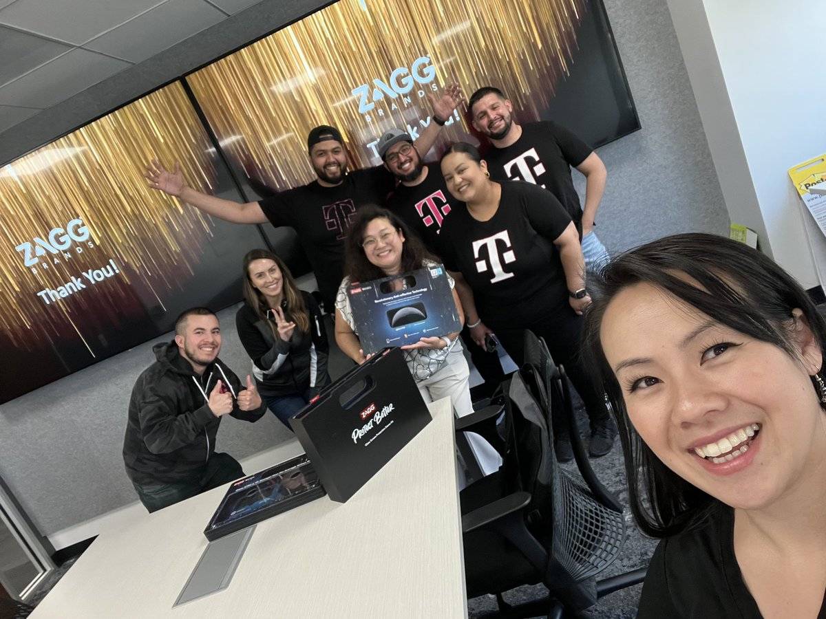 Leader Ready Essentials + Expertise for RSMs ✅ Complete! When you bring newly promoted RSMs, Sr Managers, AP and Ops all in one room - you get a HYPER FOCUSED WINNING TEAM! 🏆 #NeverStopLearning @InMeeksOpinion @sandymheath @HollyJoyRamos @rwashley1 @Magenta_Edd @ZAGGdaily