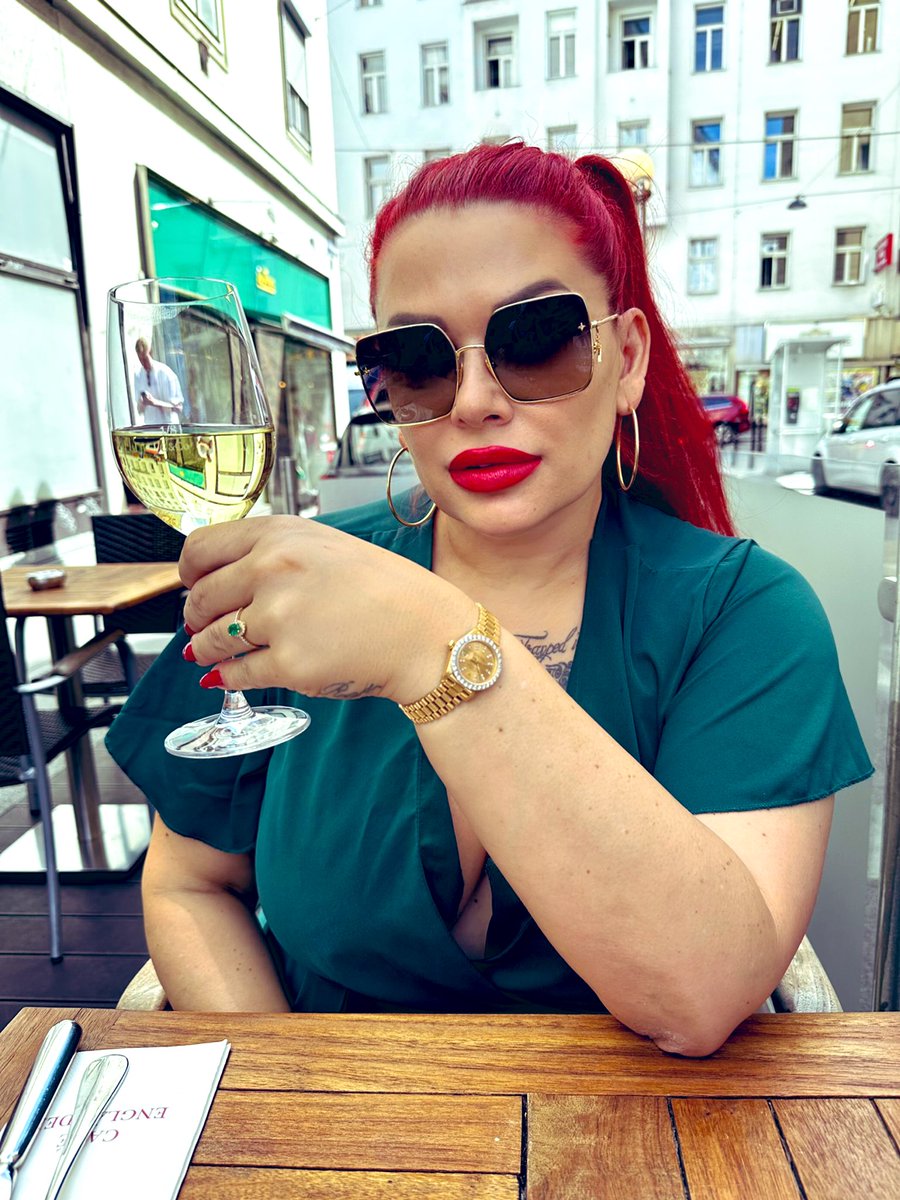 Shopping 🛍️ in Wien! Wo ist der nächste Zahltrottel?!