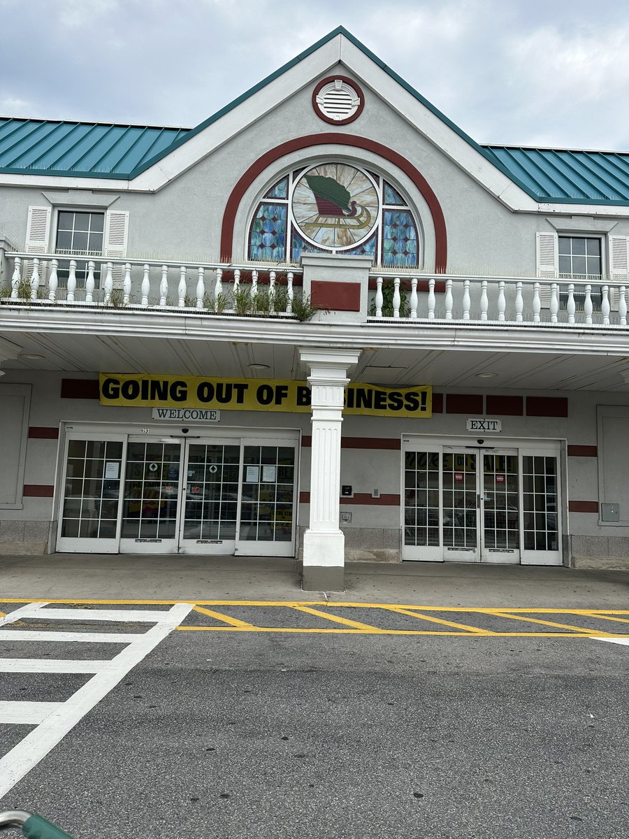 MrsCartolano_ic's tweet photo. Sad to see The Christmas Tree Shop store in White Plains closing 😞… thanks for providing great things for years( especially as a teacher, I always found things for my students!!) #christmastreeshop https://t.co/2pZ1Ue08XA