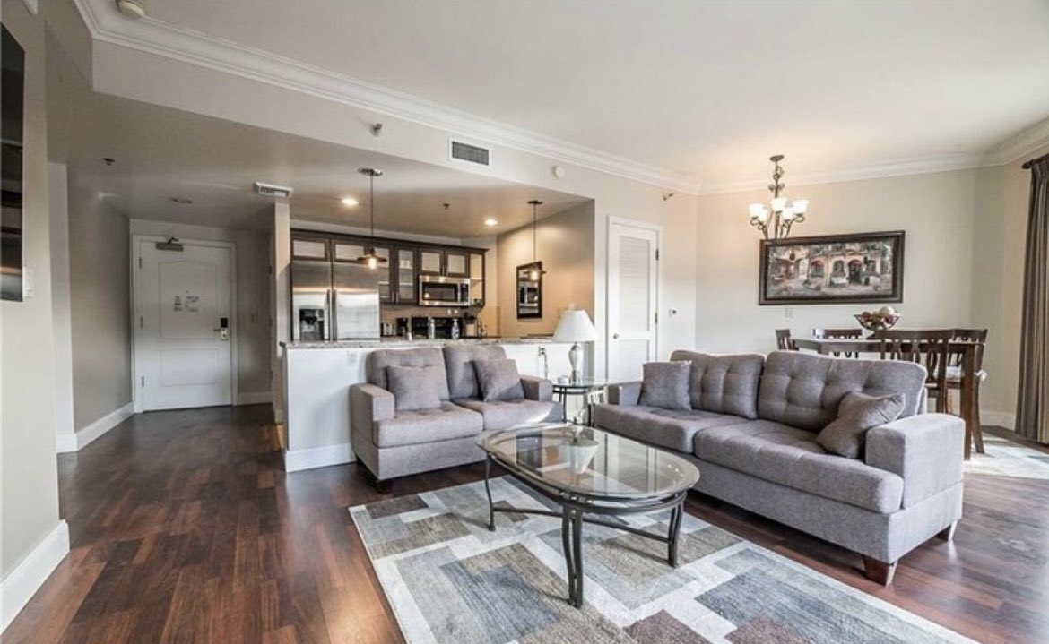 BSellsVegas's tweet photo. Sold! Congrats to my clients from Colorado on purchasing their vacation condo here in Lake Las Vegas! Looking to buy sell or invest in Vegas? Contact me today! 

Bernard (Bernie) Lilavois # S.129749
Signature Real Estate Group 
702-300-0407

#lasvegas #lakelasvegas #henderson #nv https://t.co/OQdCdBk8op